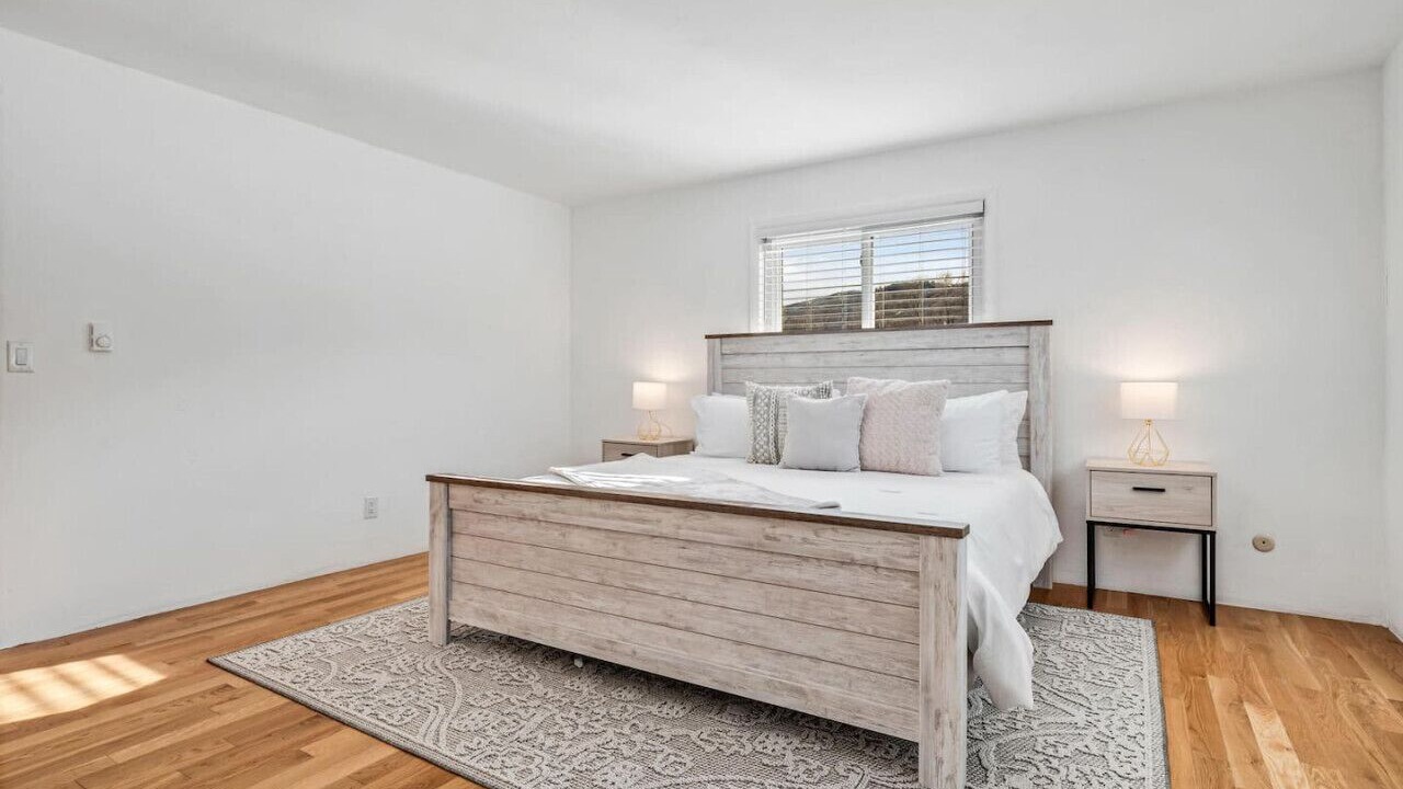 Photo of Bedroom in Basalt