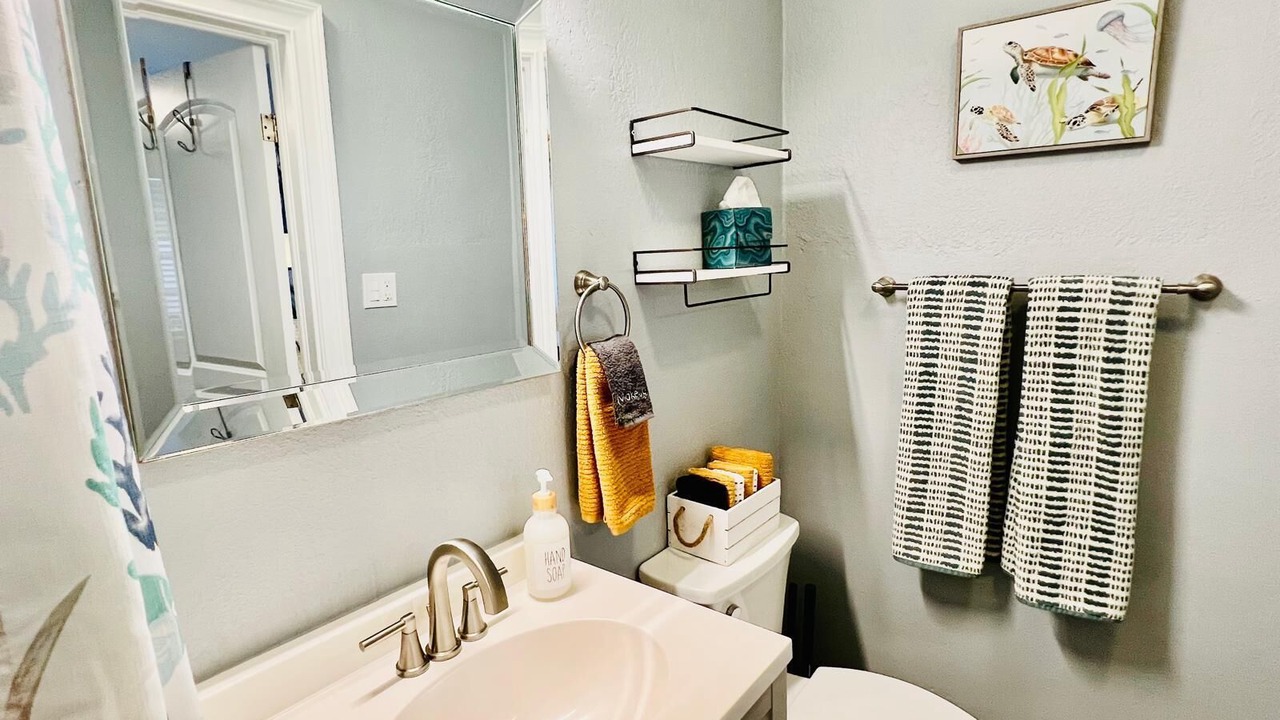 Photo of Bathroom in Parrot Cove