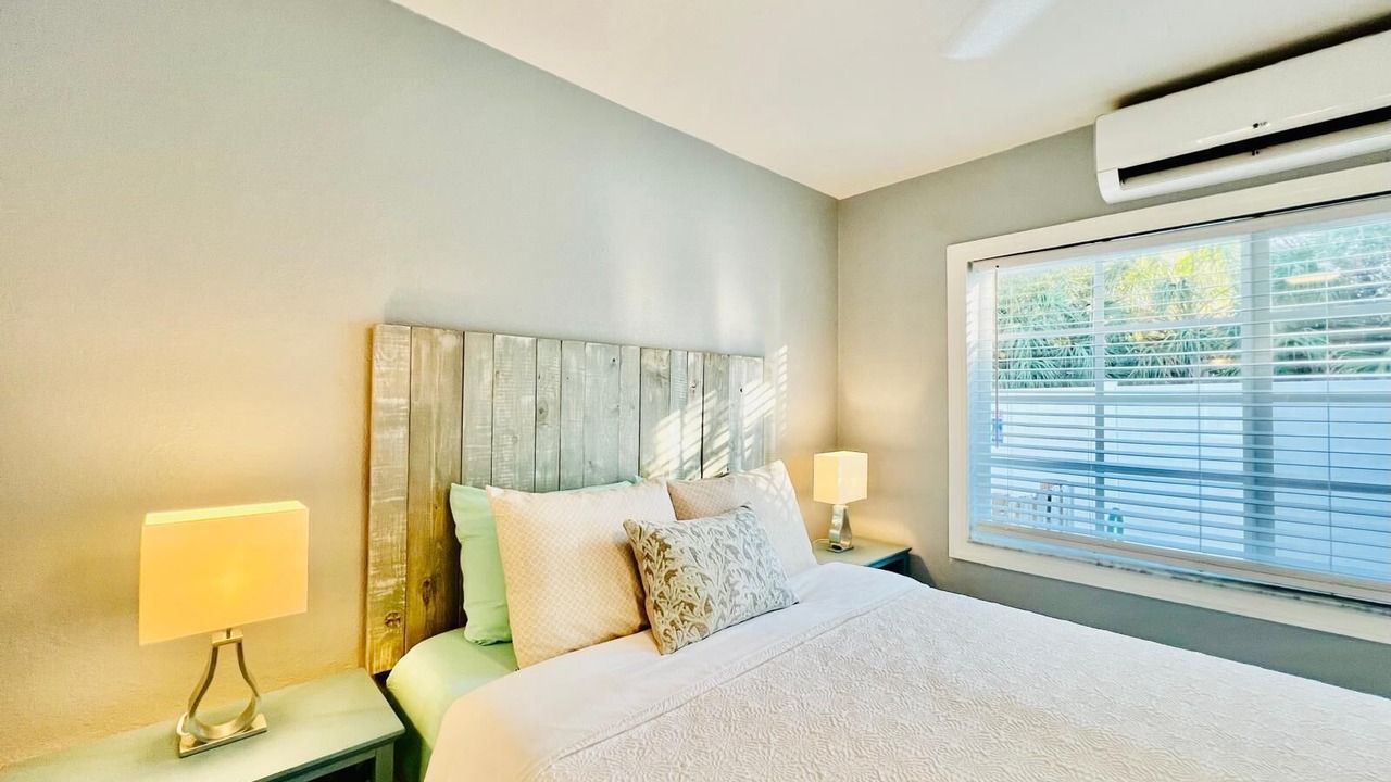 Photo of Bedroom in Parrot Cove