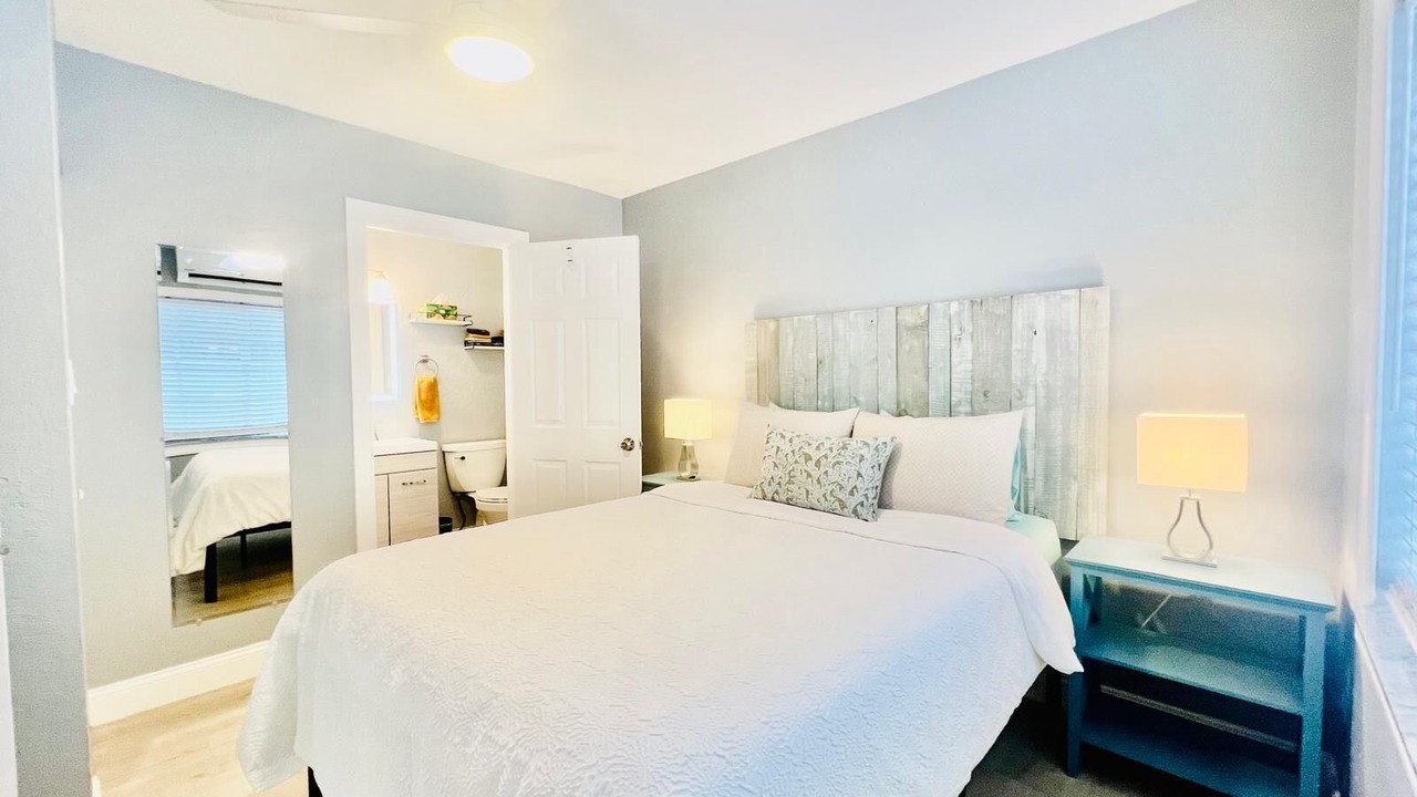 Photo of Bedroom in Parrot Cove
