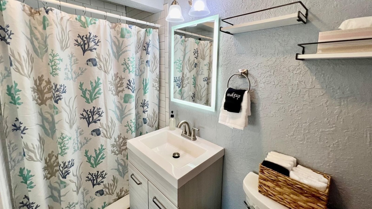 Photo of Bathroom in Parrot Cove