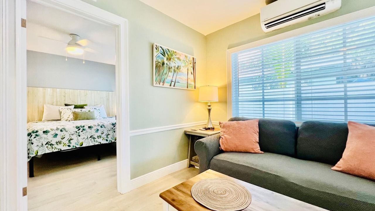 Photo of Livingroom in Parrot Cove