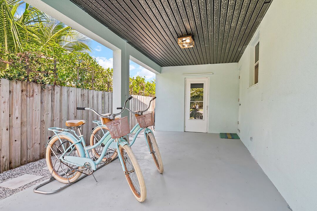 Photo of Outdoor in Parrot Cove