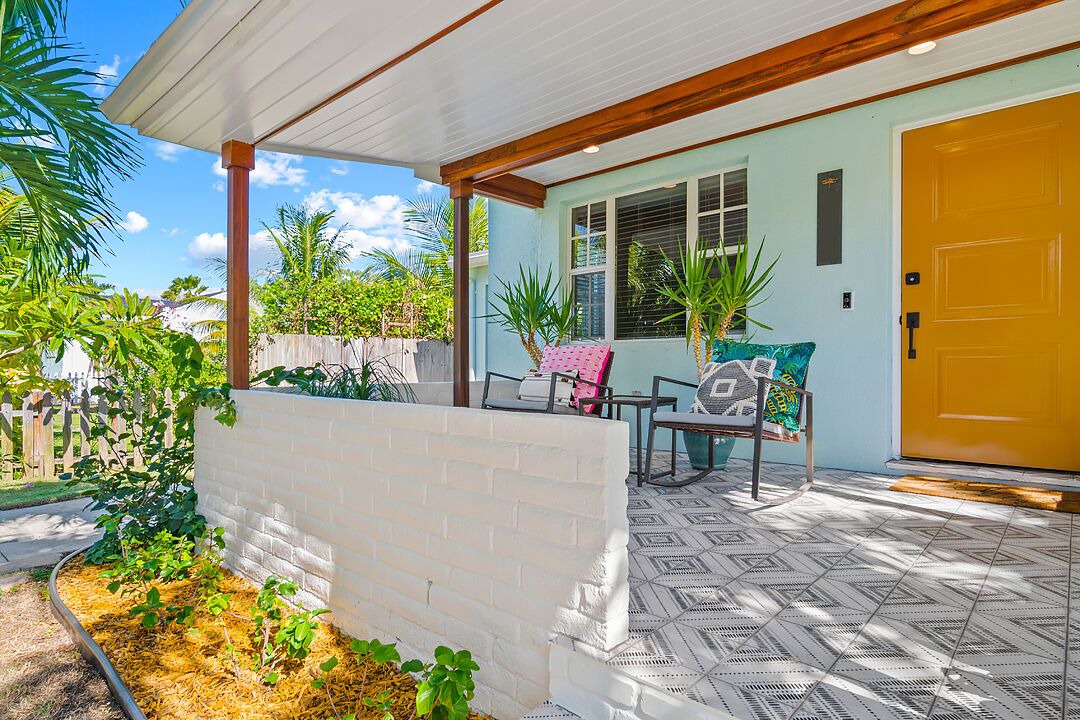Photo of Patio Balcony in Parrot Cove