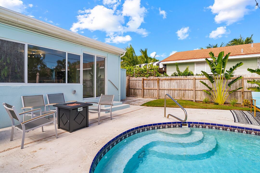 Photo of Outdoor in Parrot Cove