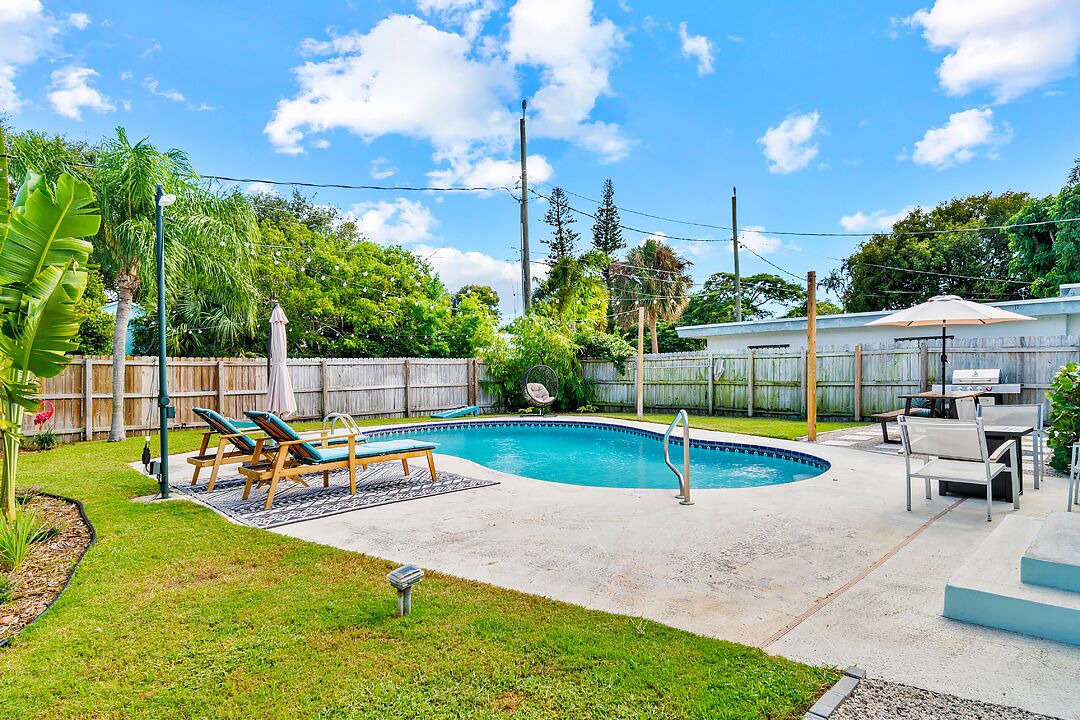Photo of Outdoor in Parrot Cove
