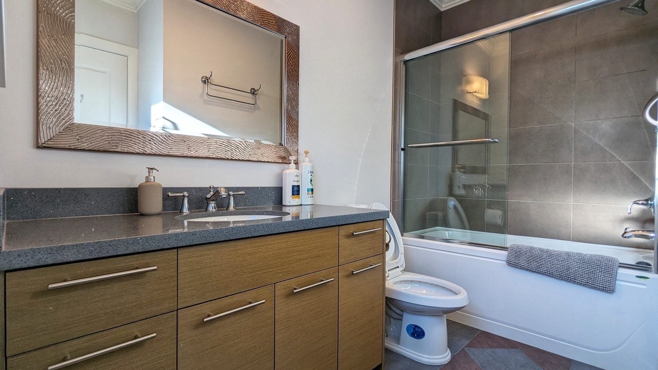 Photo of Bathroom in Marpole