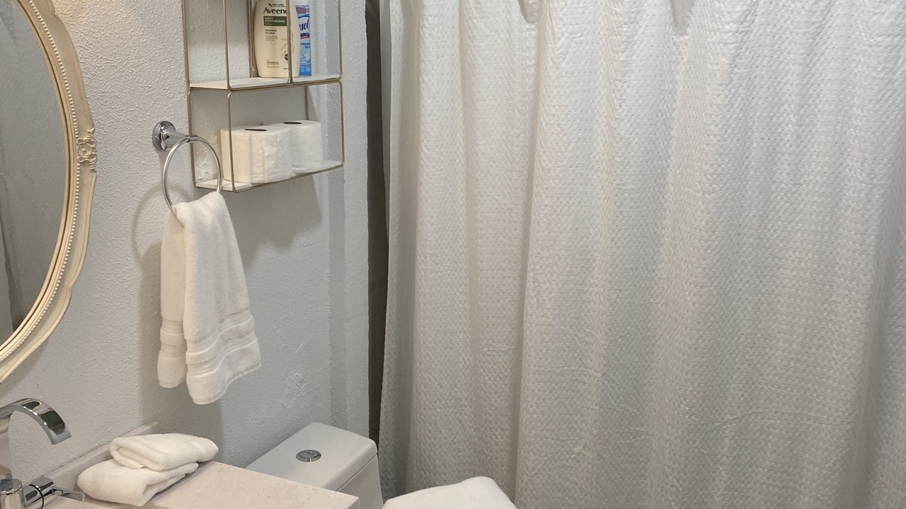 Photo of Bathroom in Parker Ridge