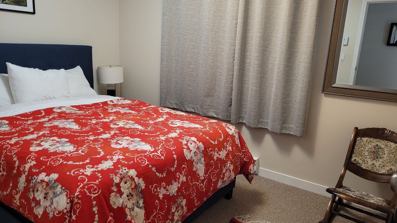 Photo of Bedroom in Colwood