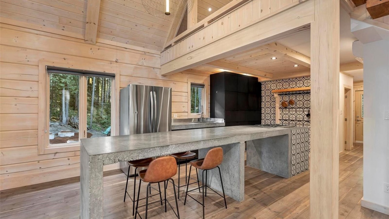 Photo of Kitchen in Shawnigan Lake