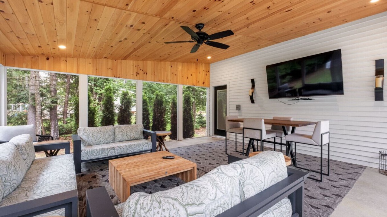 Photo of Livingroom in Thornton