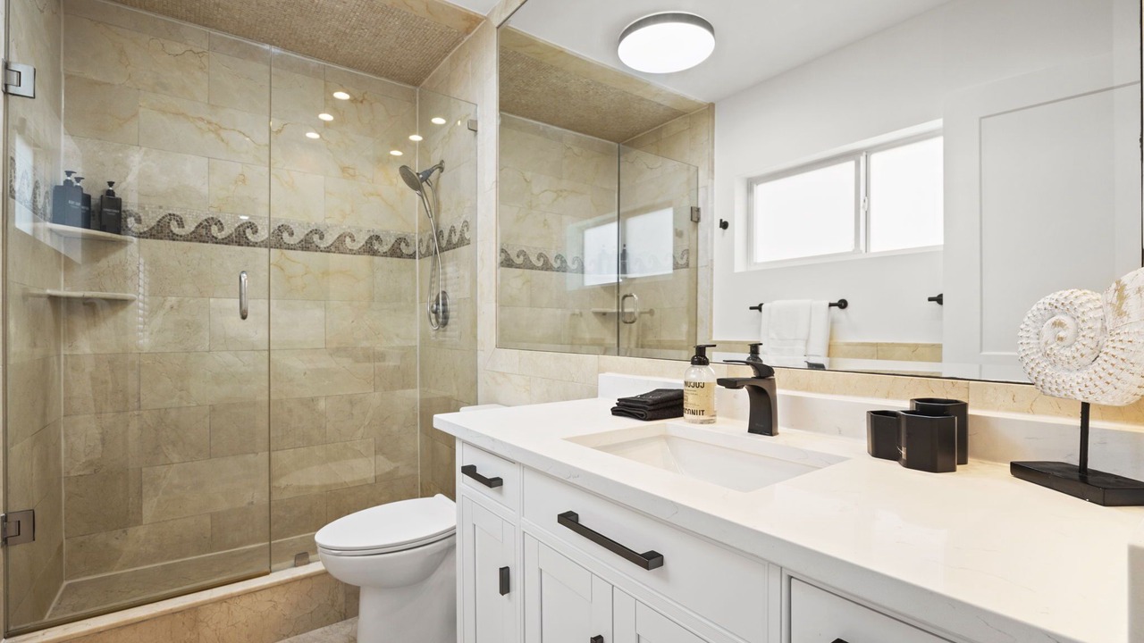 Photo of Bathroom in Harbor Village