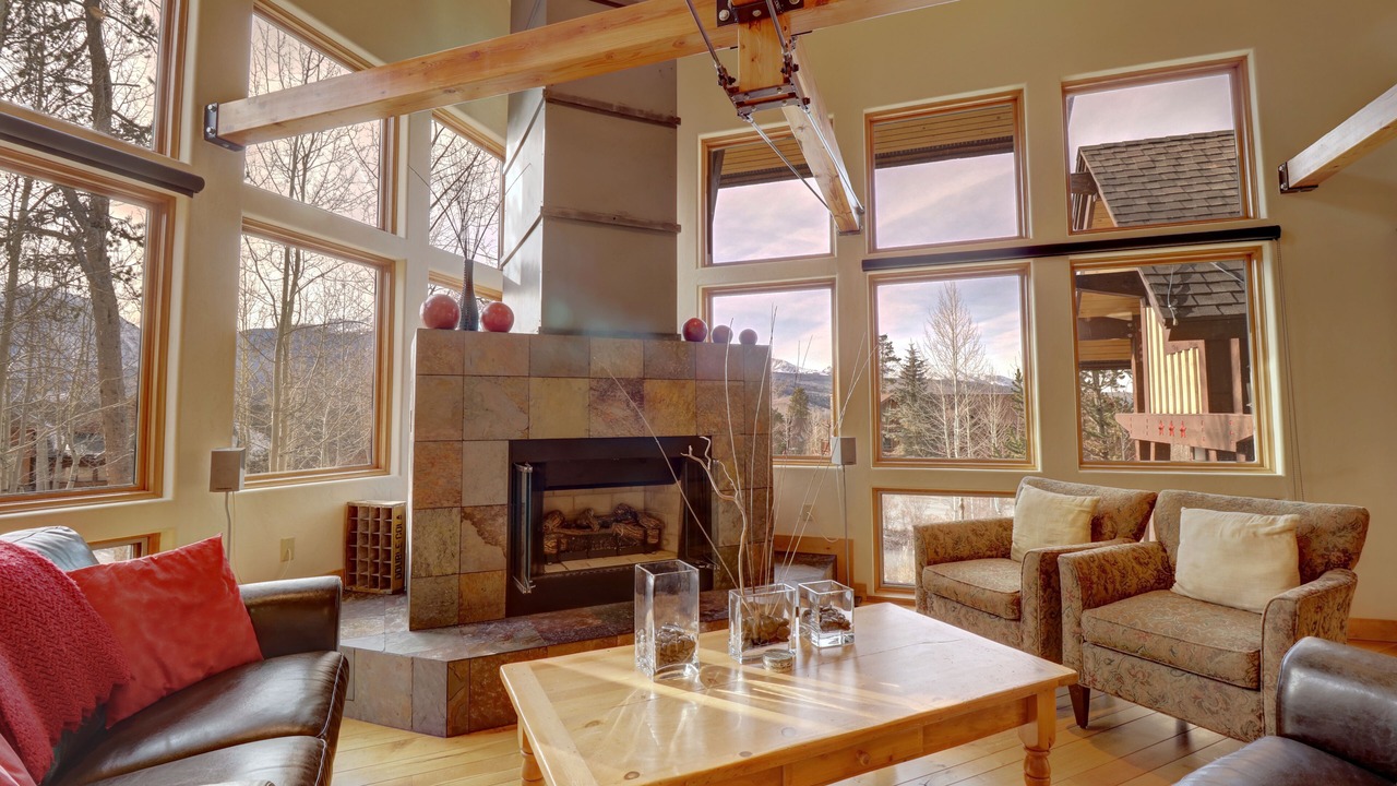 Photo of Livingroom in Hamilton Creek