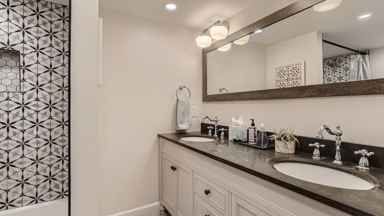 Photo of Bathroom in North Park Hill