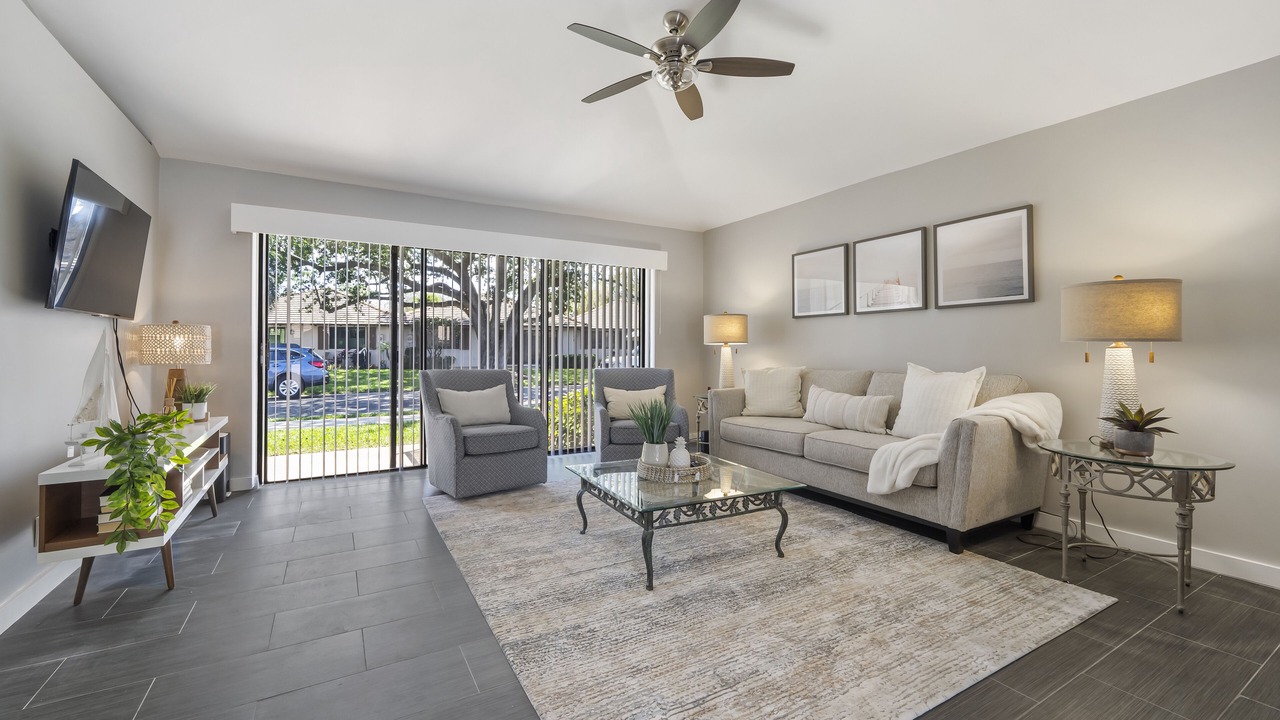 Photo of Livingroom in Palm Beach Gardens