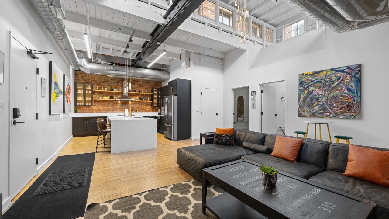 Photo of Livingroom in Downtown Cleveland