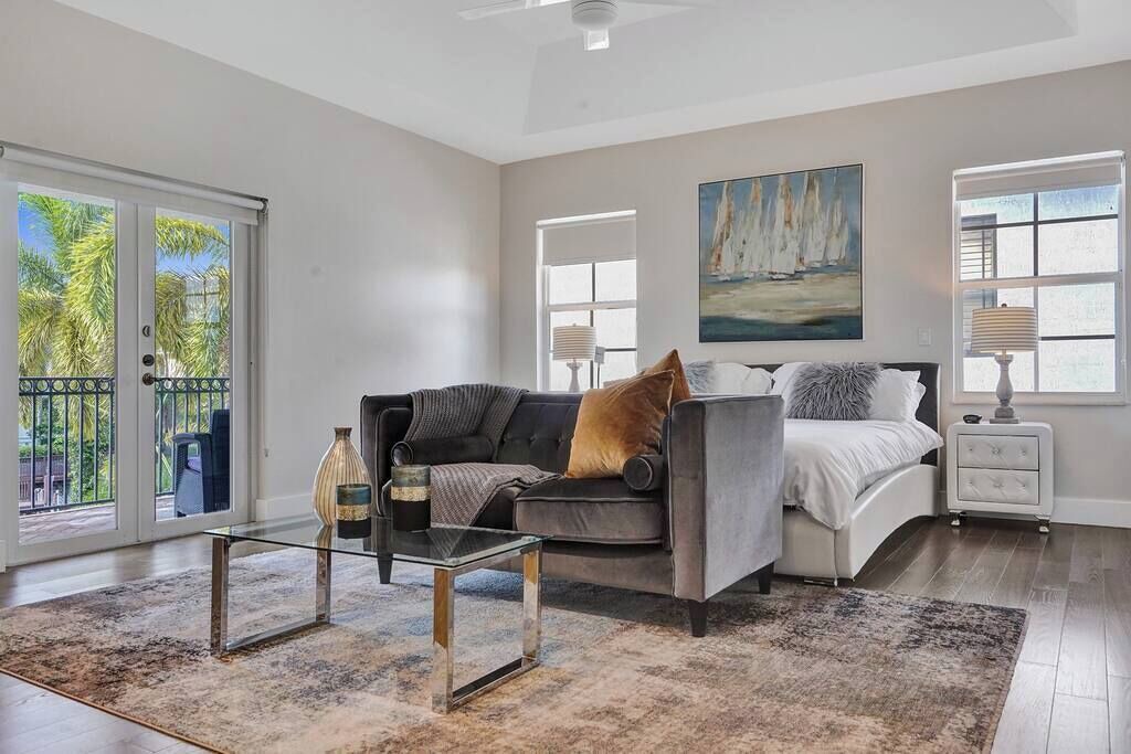 Photo of Livingroom in South Lake