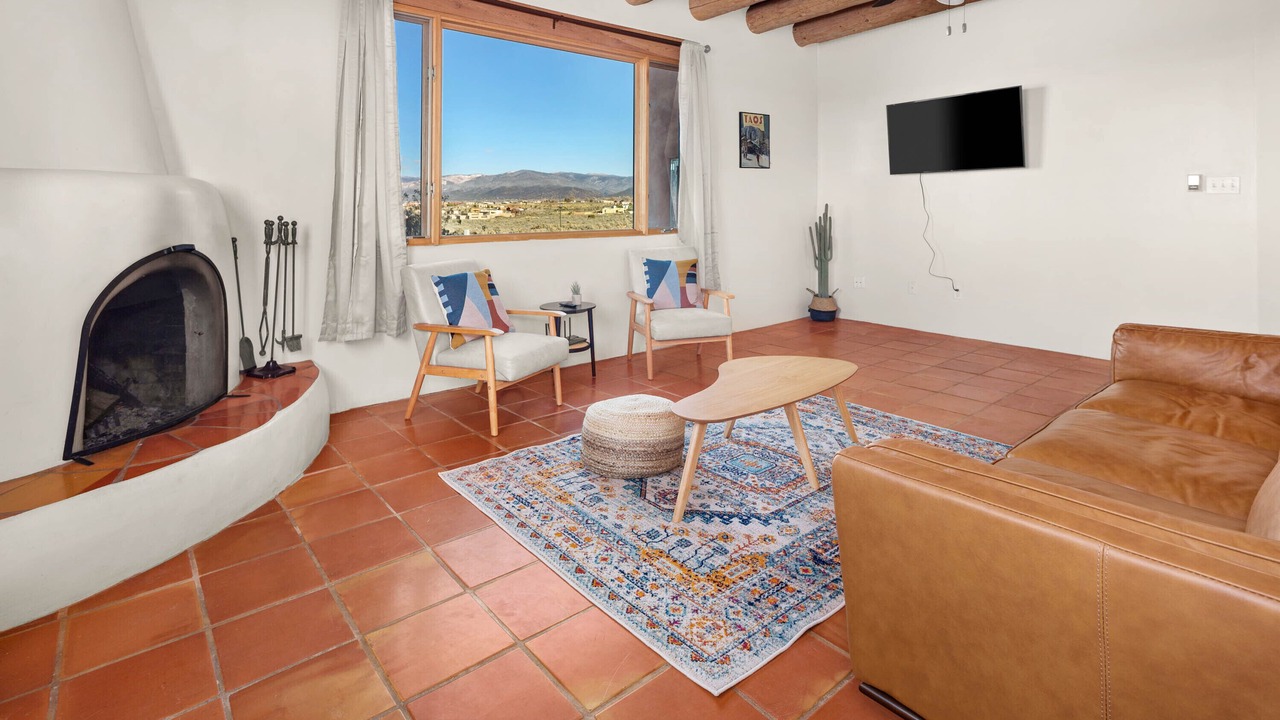 Photo of Livingroom in Taos