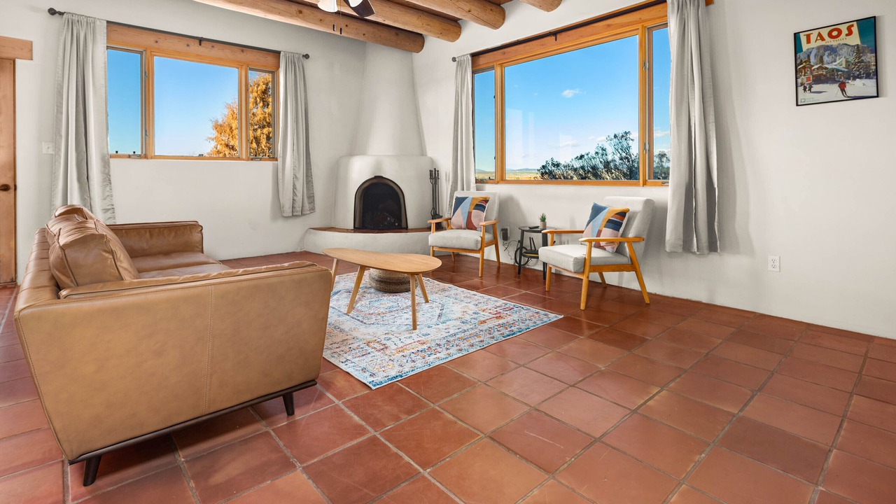 Photo of Livingroom in Taos