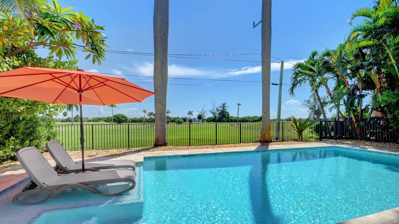 Photo of Outdoor in Parrot Cove