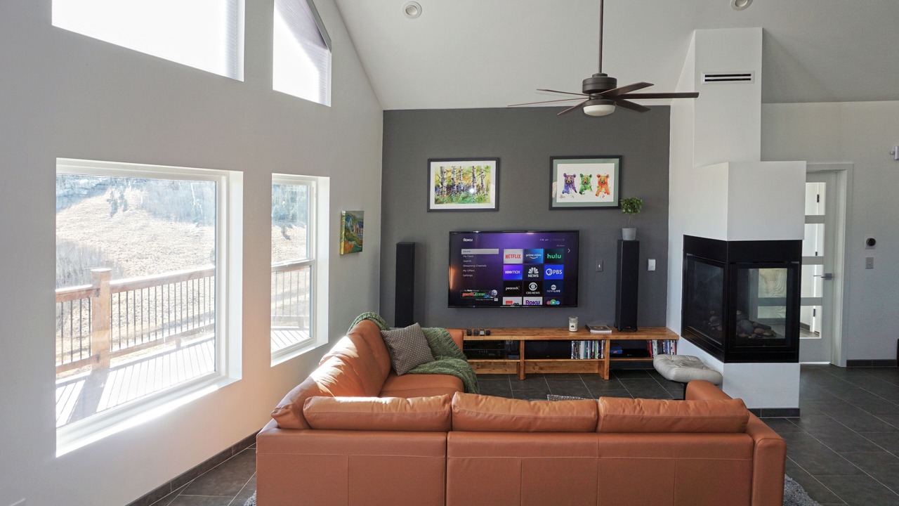 Photo of Livingroom in Warm Springs