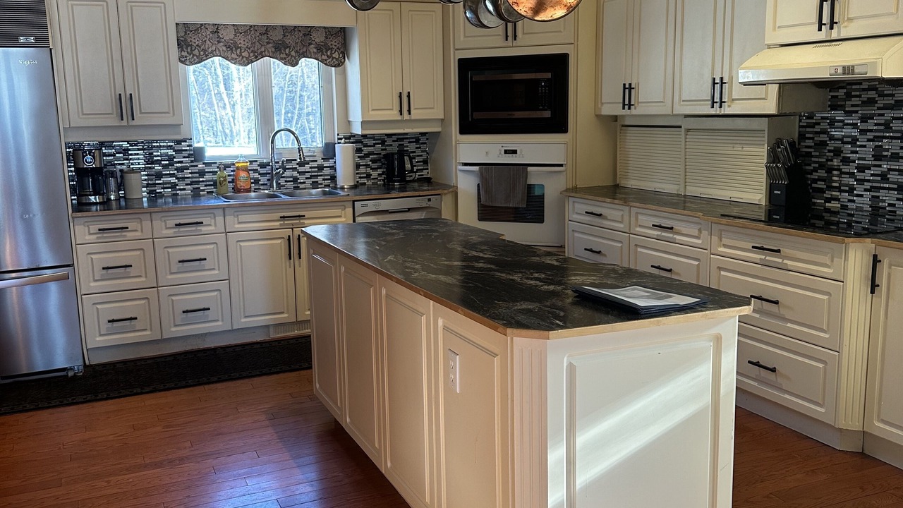 Photo of Kitchen in Central Alberta