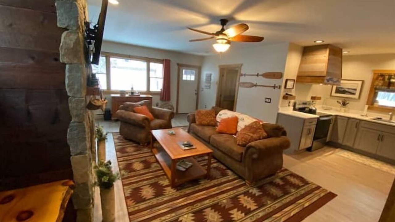Photo of Livingroom in Bolton Landing