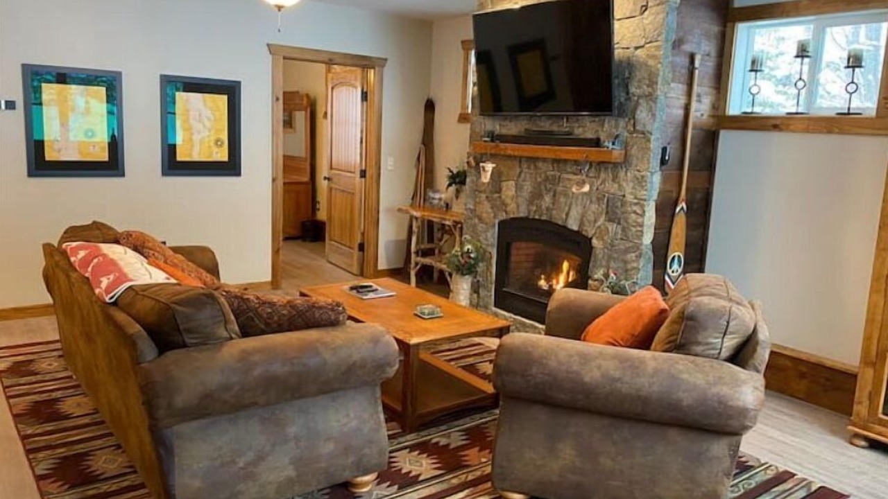 Photo of Livingroom in Bolton Landing