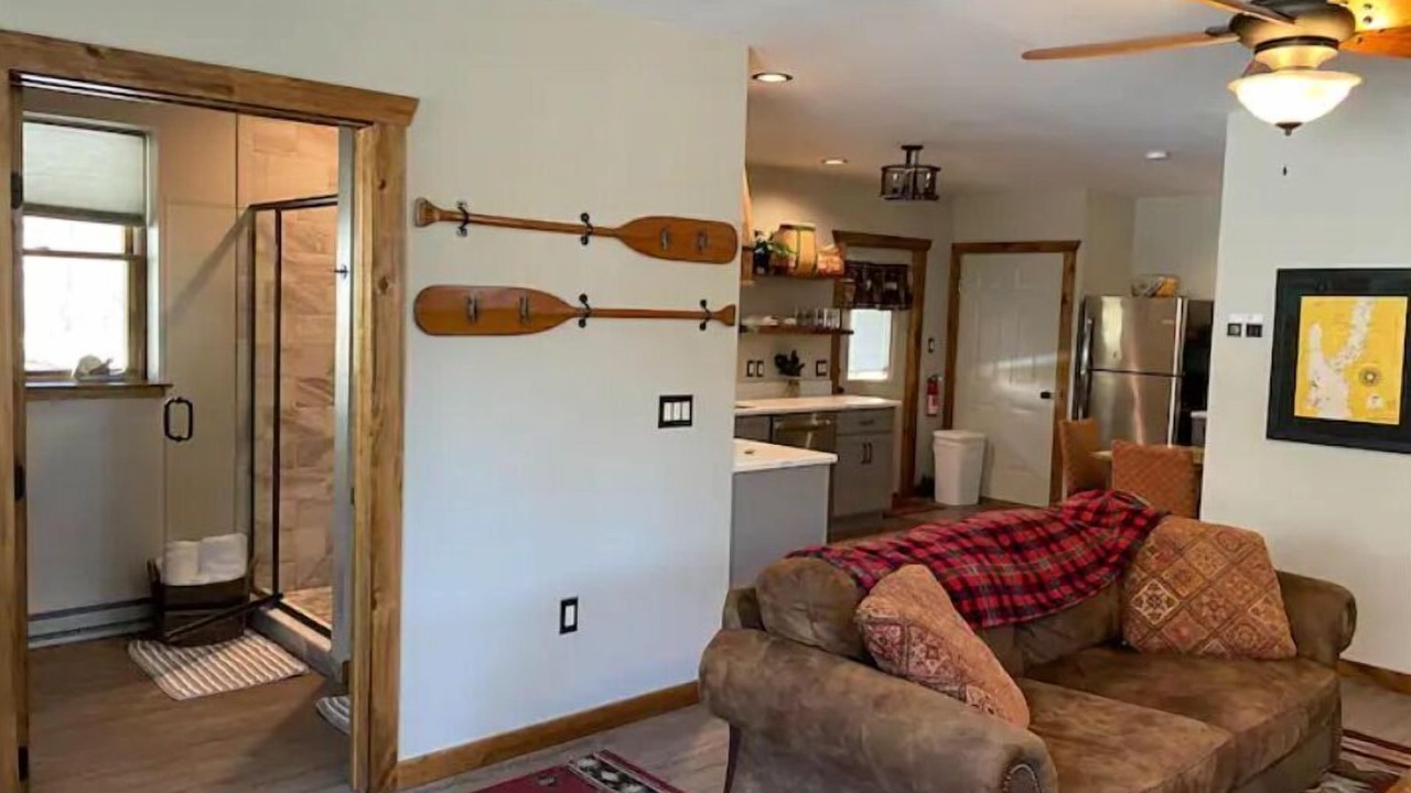 Photo of Livingroom in Bolton Landing