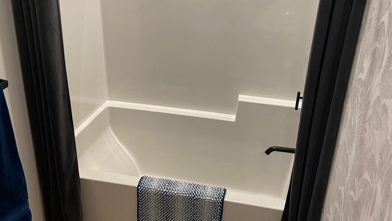Photo of Bathroom in Maymont Beach