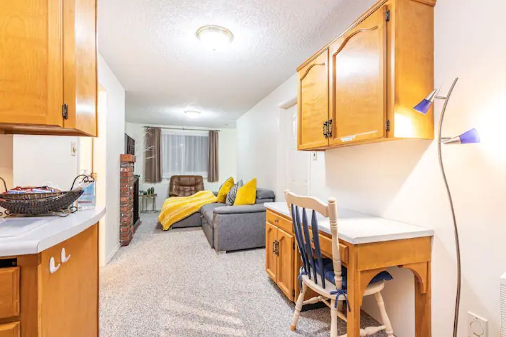 Photo of Livingroom in Saanich West