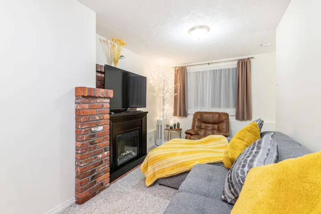 Photo of Livingroom in Saanich West