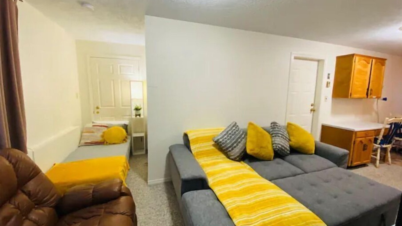 Photo of Livingroom in Saanich West