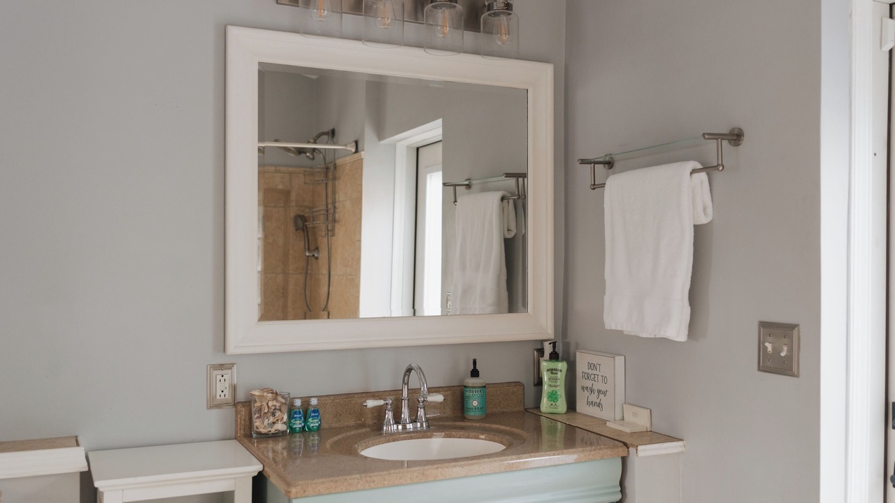 Photo of Bathroom in Old Northwood Historic District