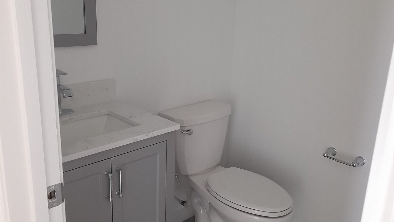 Photo of Bathroom in Loxahatchee