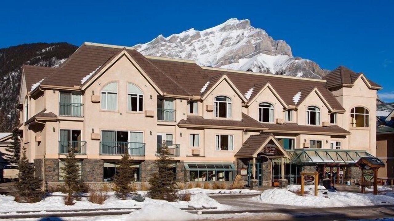 Photo of Others in Banff