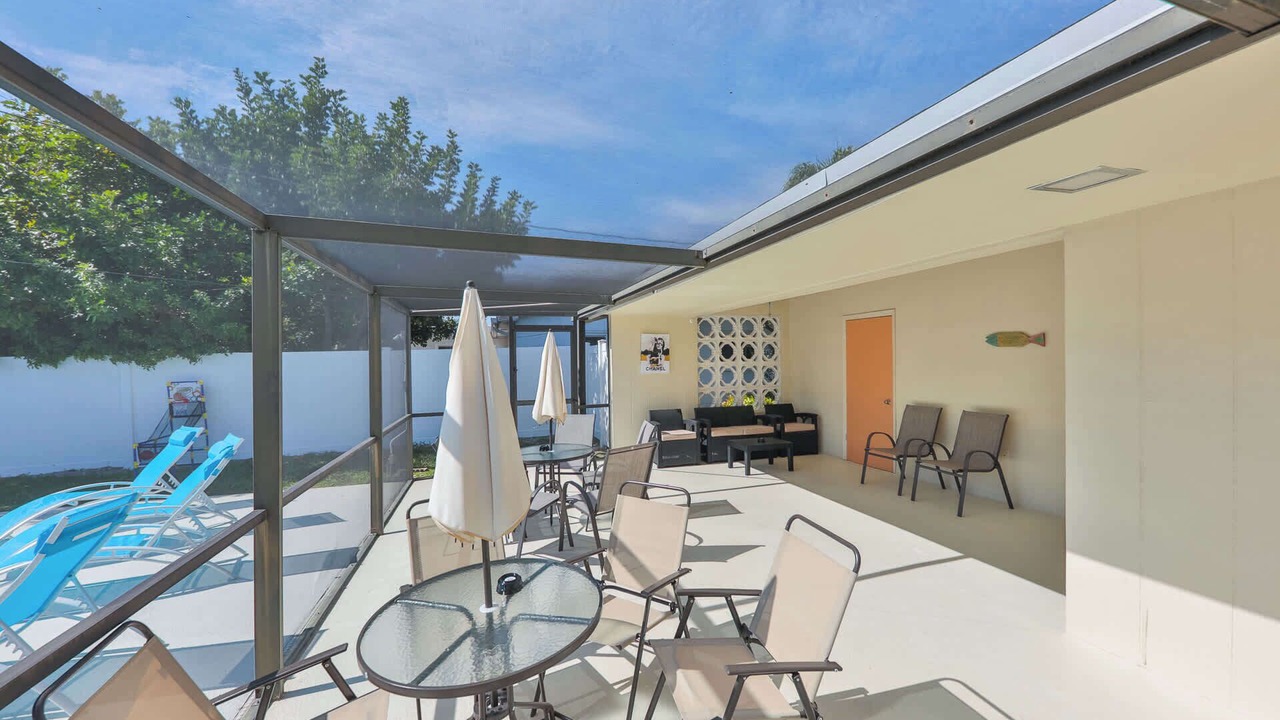 Photo of Outdoor in Hollywood Hills