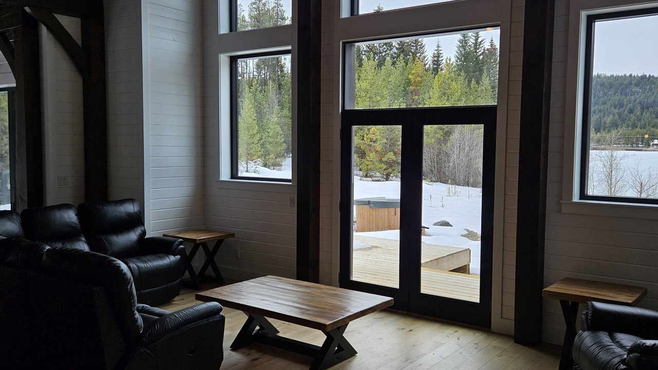 Photo of Livingroom in Okanagan-Similkameen