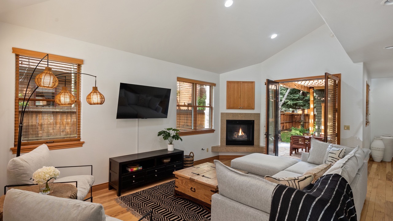 Photo of Livingroom in Basalt
