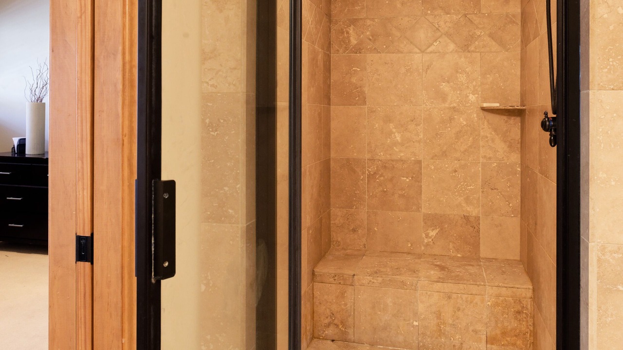 Photo of Bathroom in Basalt