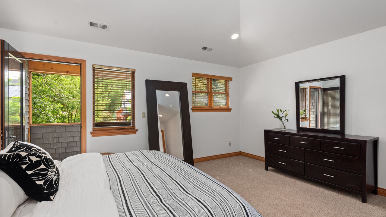 Photo of Bedroom in Basalt