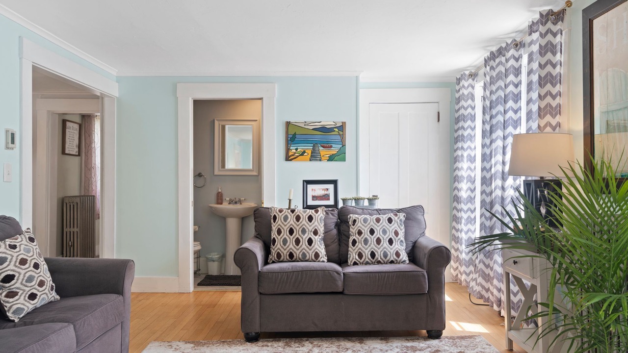 Photo of Livingroom in Meredith