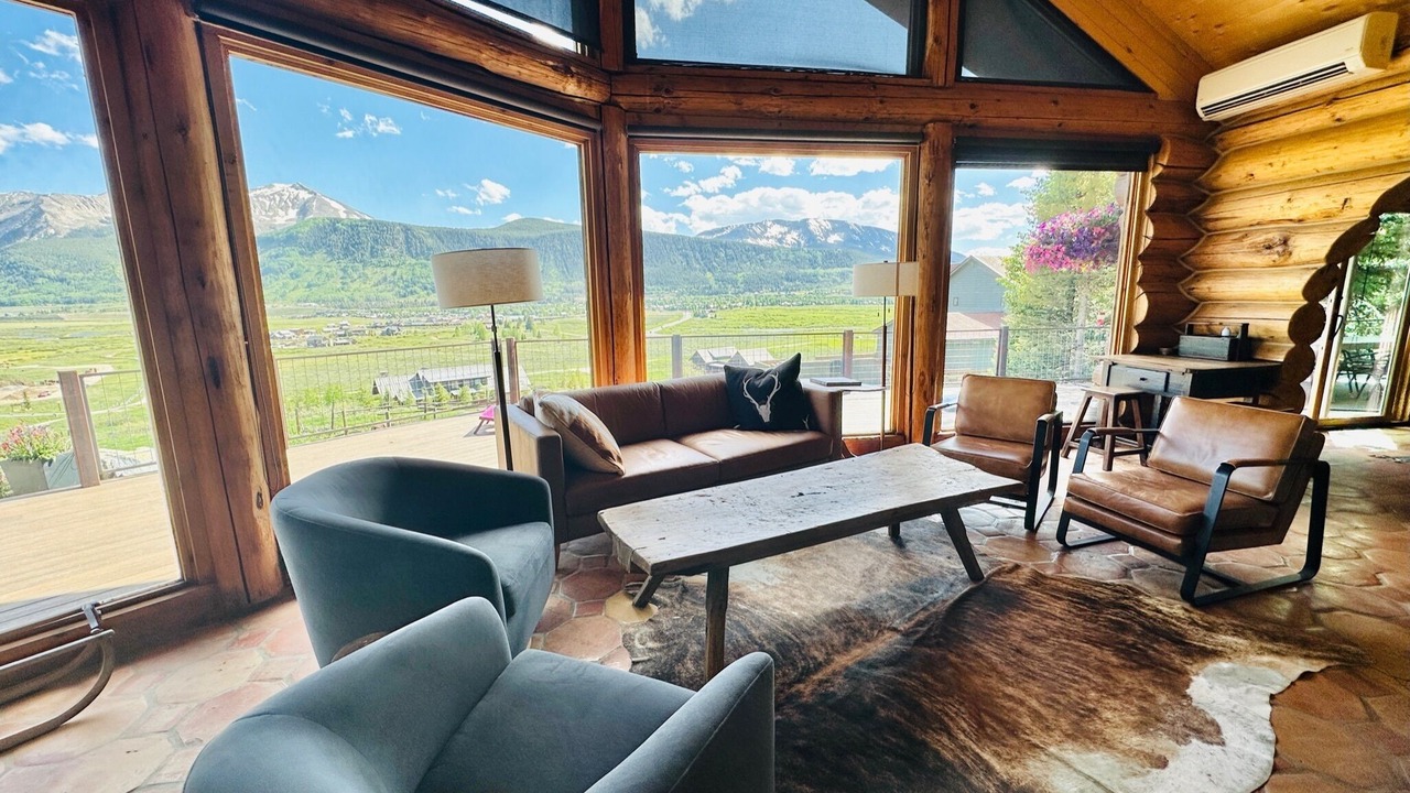Photo of Livingroom in Crested Butte