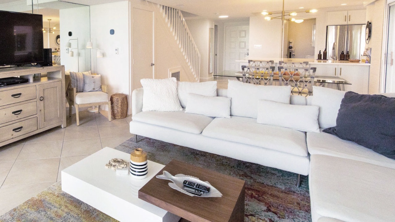 Photo of Livingroom in Jupiter Bay