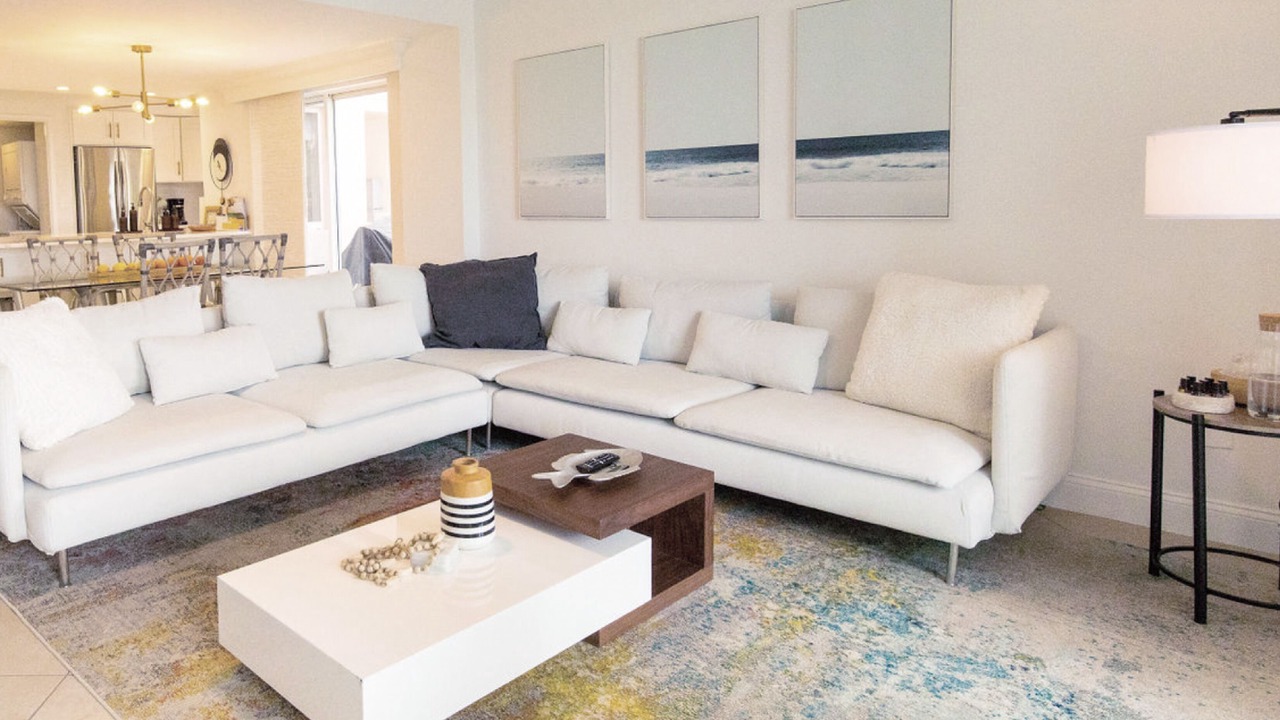Photo of Livingroom in Jupiter Bay