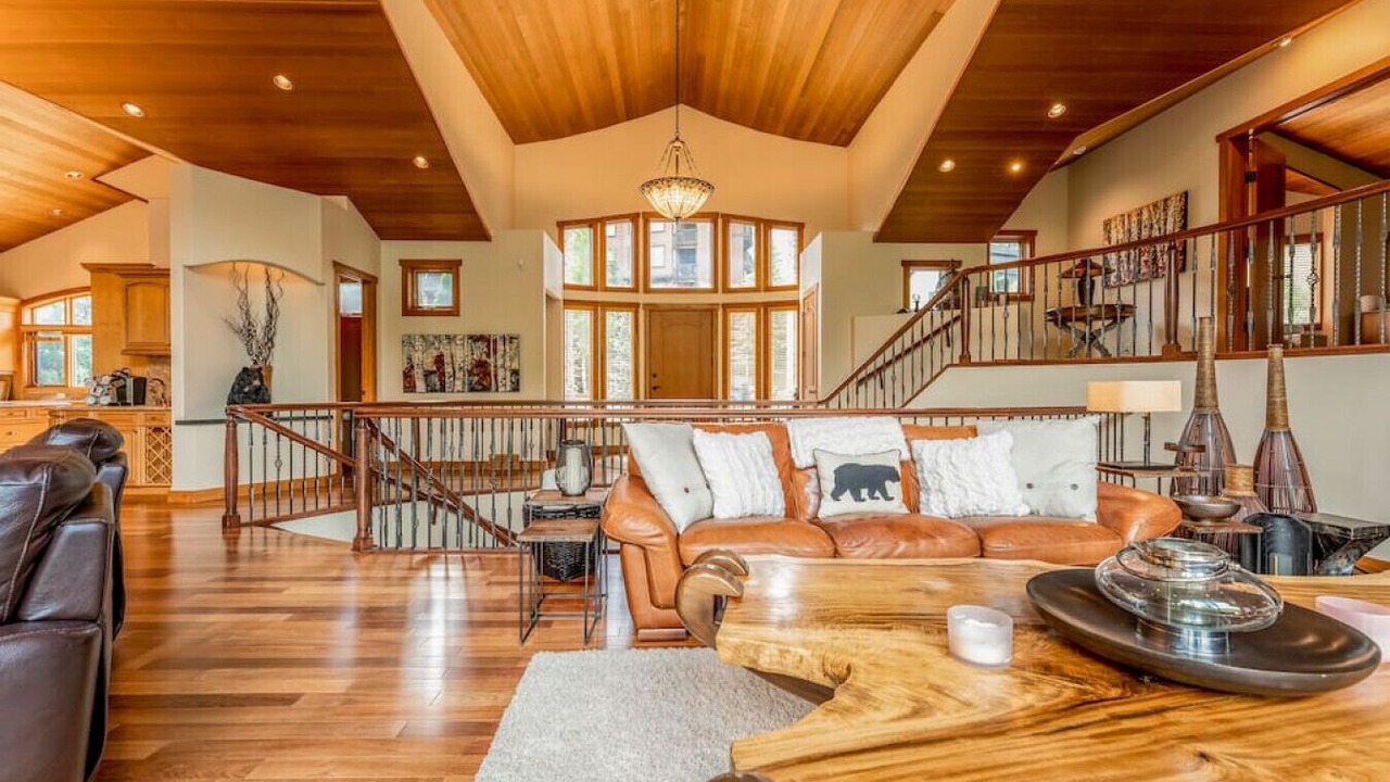 Photo of Livingroom in East Kootenay
