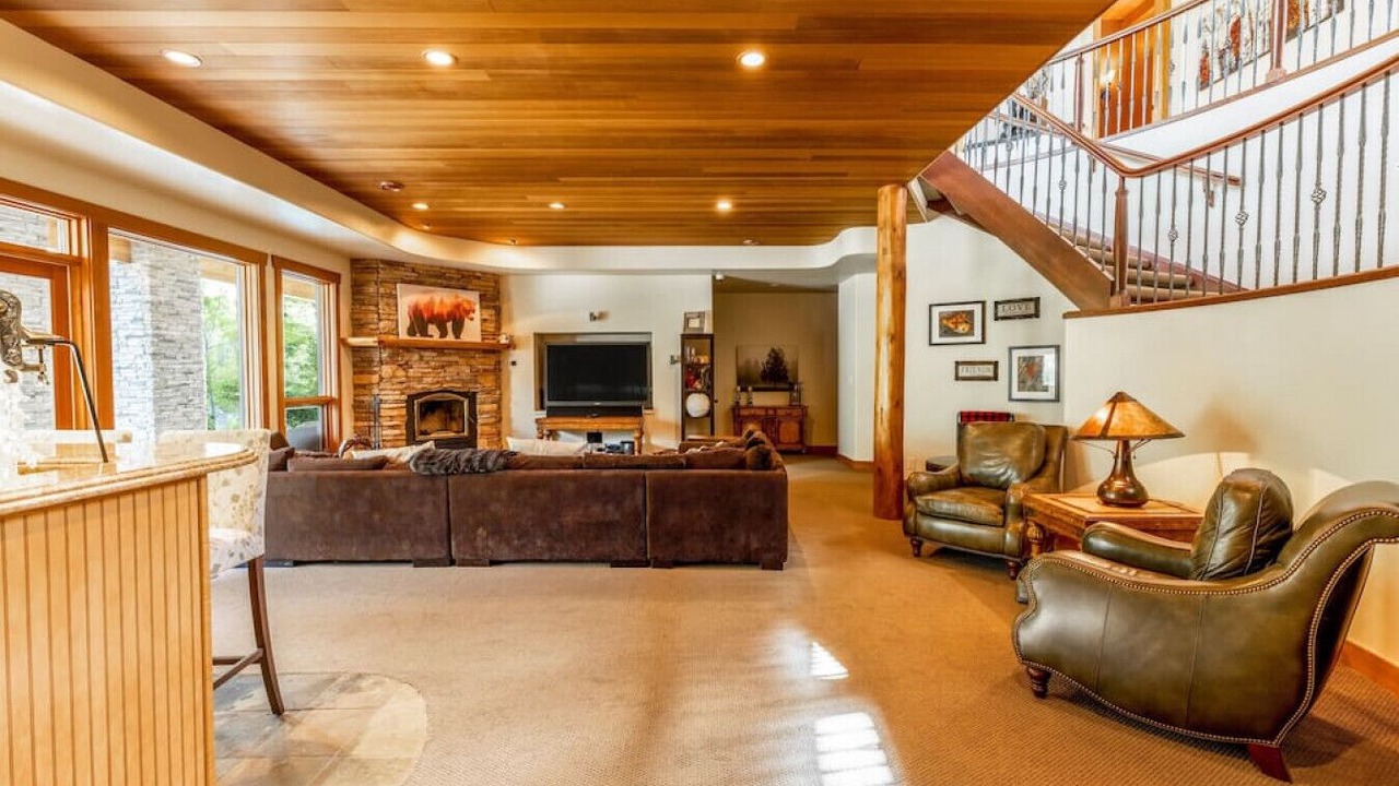 Photo of Livingroom in East Kootenay