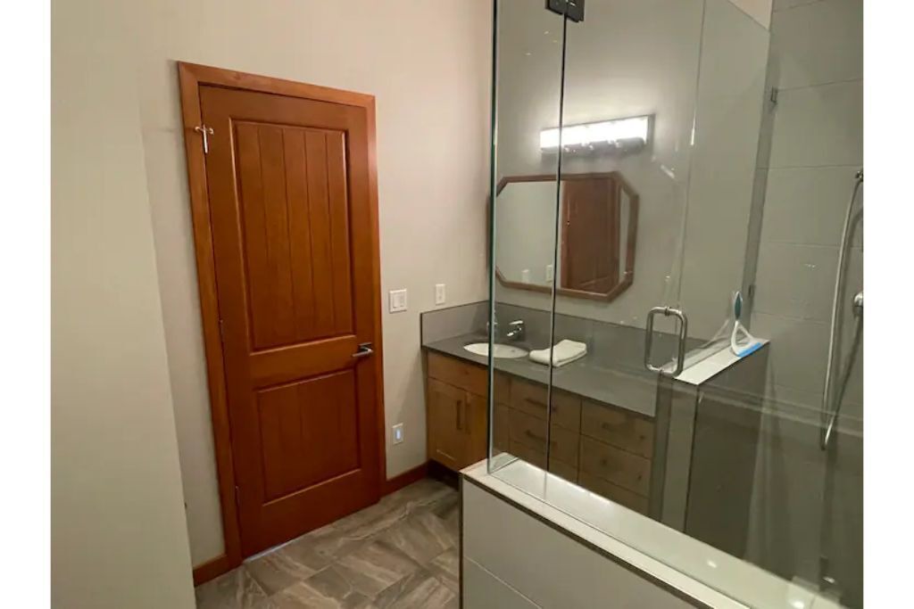 Photo of Bathroom in Okanagan-Similkameen