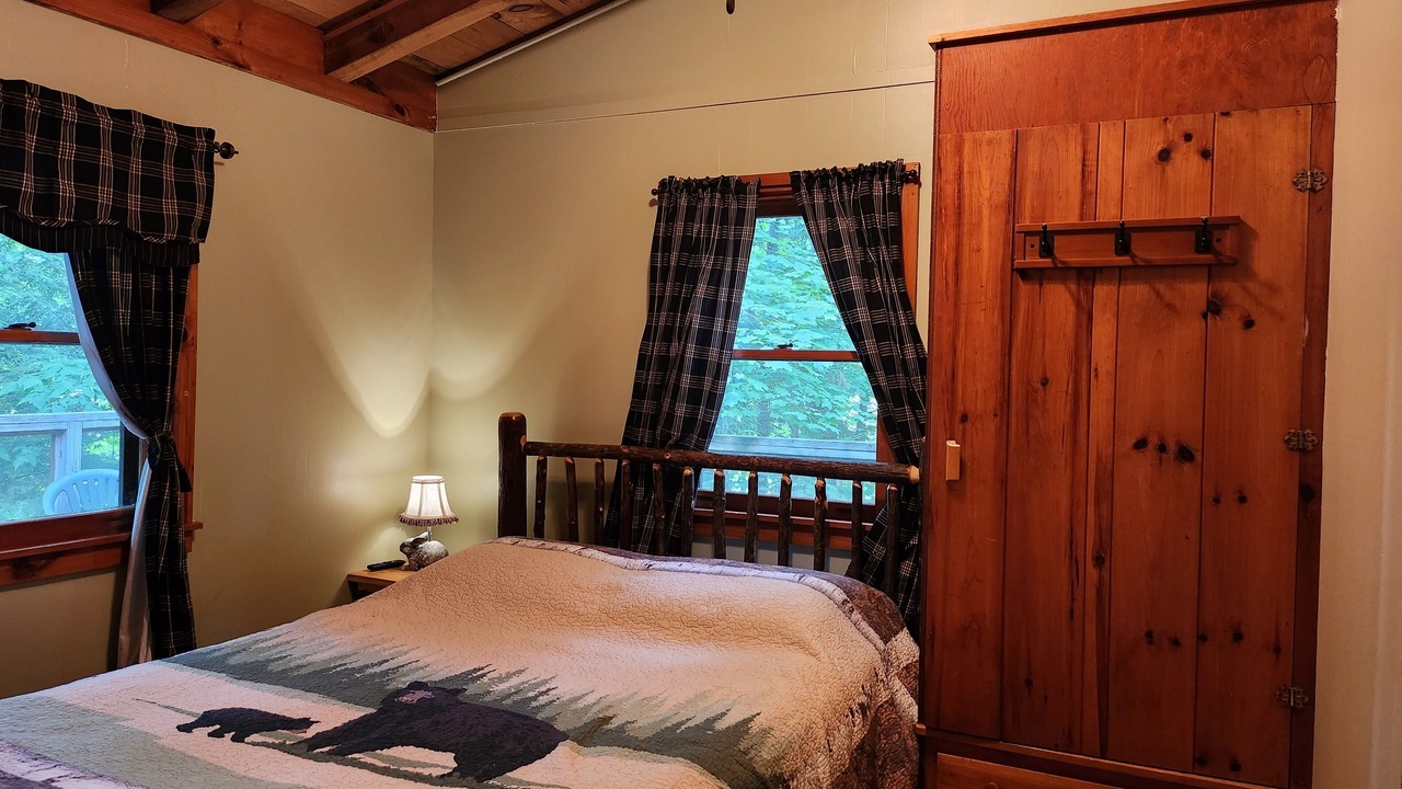 Photo of Bedroom in Lake George