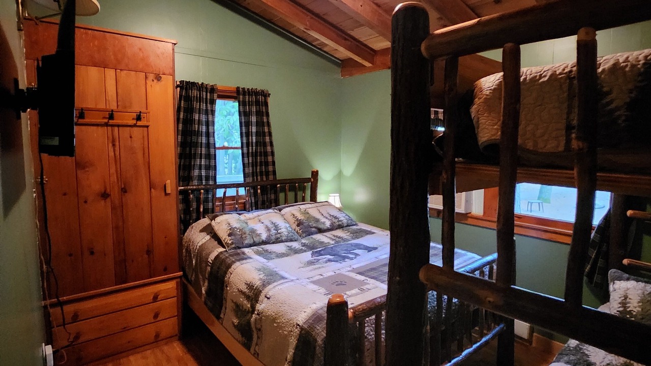 Photo of Bedroom in Lake George